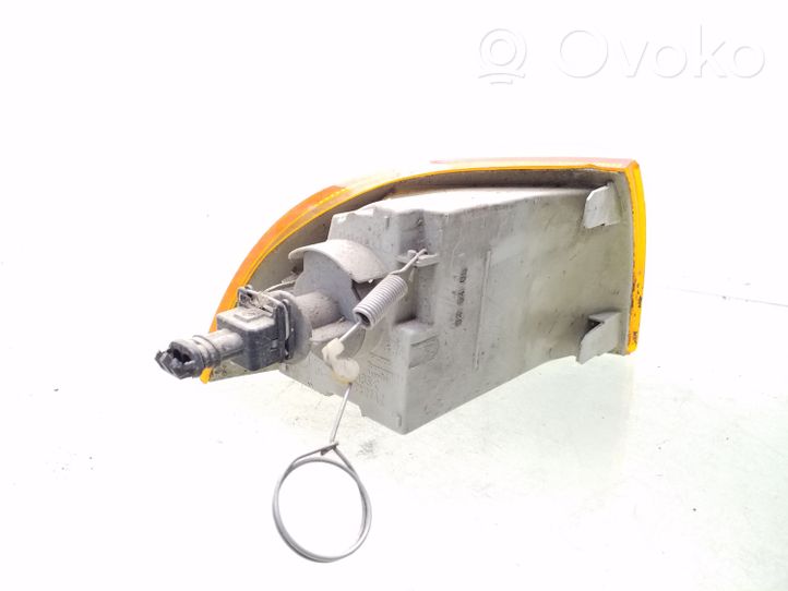 Fiat Punto (176) Indicatore di direzione anteriore 46402658