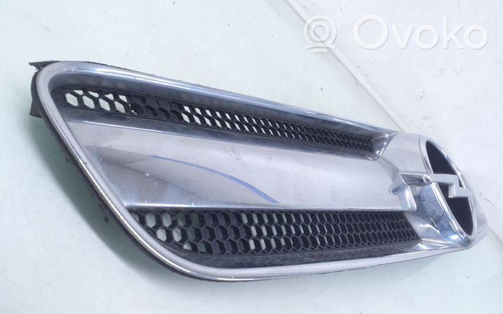 Opel Signum Maskownica / Grill / Atrapa górna chłodnicy 13123491