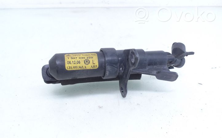 Skoda Octavia Mk2 (1Z) Headlight washer spray nozzle 1Z0955965A
