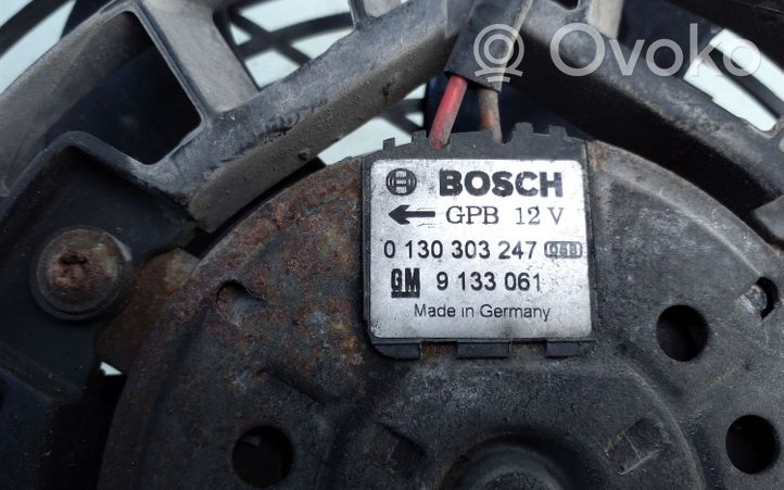 Opel Astra G Jäähdyttimen jäähdytinpuhallin 0130303247