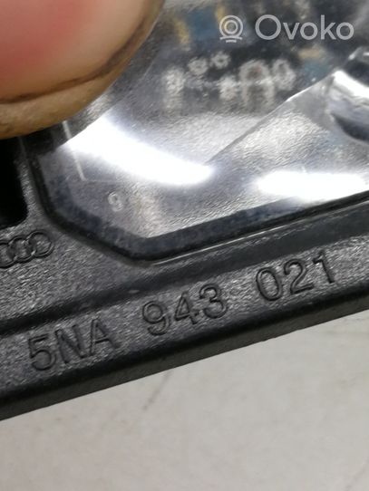 Skoda Fabia Mk3 (NJ) Éclairage de plaque d'immatriculation 5NA943021
