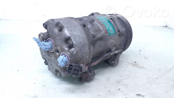 Volkswagen PASSAT B4 Compressore aria condizionata (A/C) (pompa) 1H0820803D