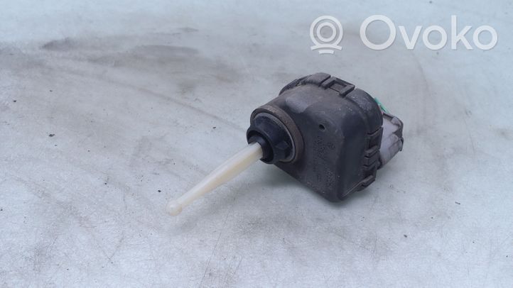 Toyota Avensis T220 Moteur de réglage du niveau des phares 0307852354