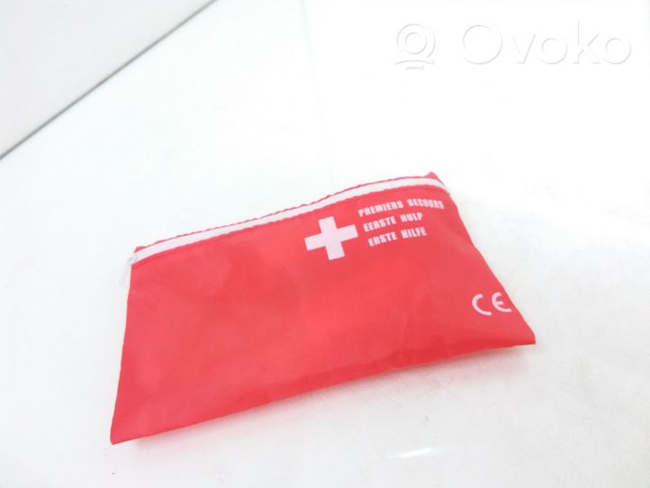 Lexus RX 450H First aid kit 