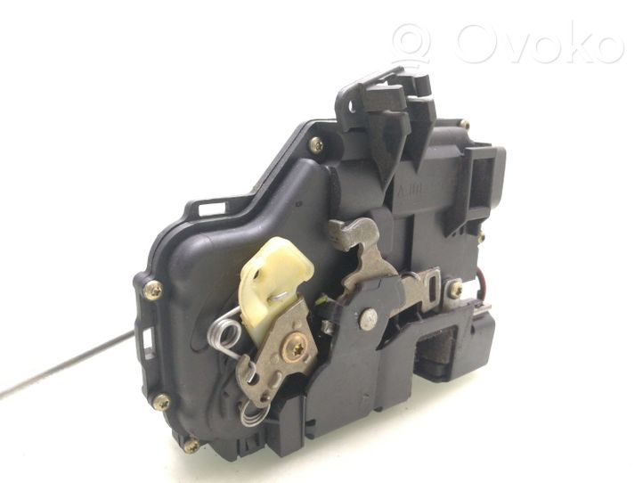 Audi A4 S4 B6 8E 8H Serrure de porte avant 4B1837015G