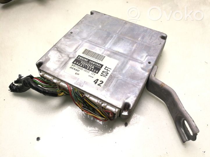 Toyota Avensis T220 Calculateur moteur ECU 8966105420