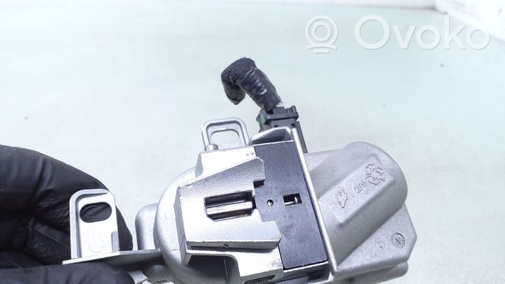 Volvo V50 Steering wheel lock P30741403