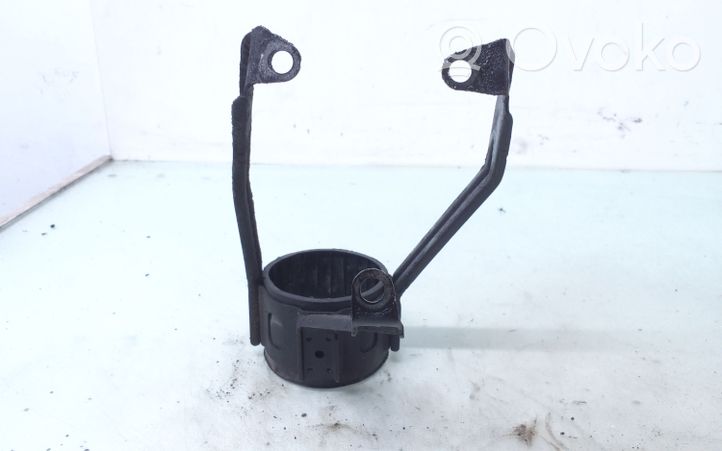 Audi A4 S4 B5 8D Staffa/supporto di montaggio del filtro carburante 8D0201987