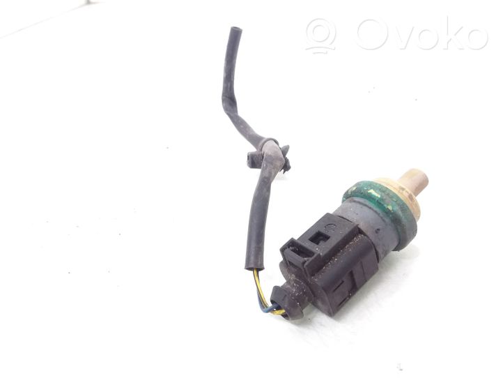 Audi A4 S4 B6 8E 8H Sonde de température de liquide de refroidissement 06A919501