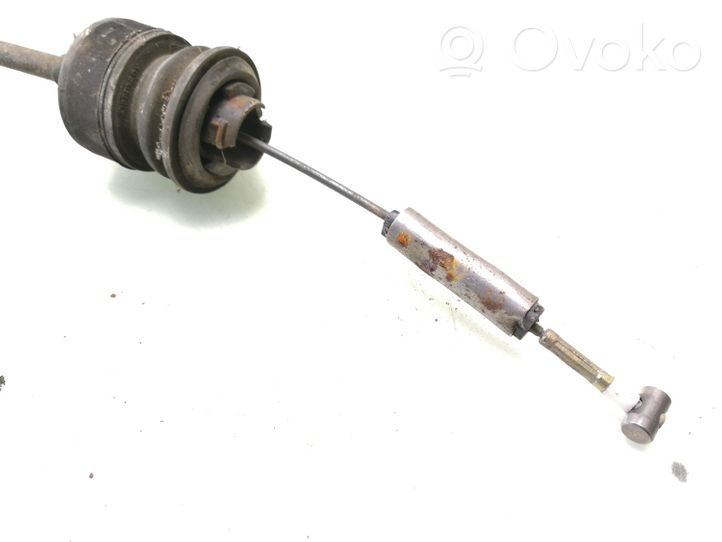 Volkswagen Golf III Cable d'embrayage 1H1721335B