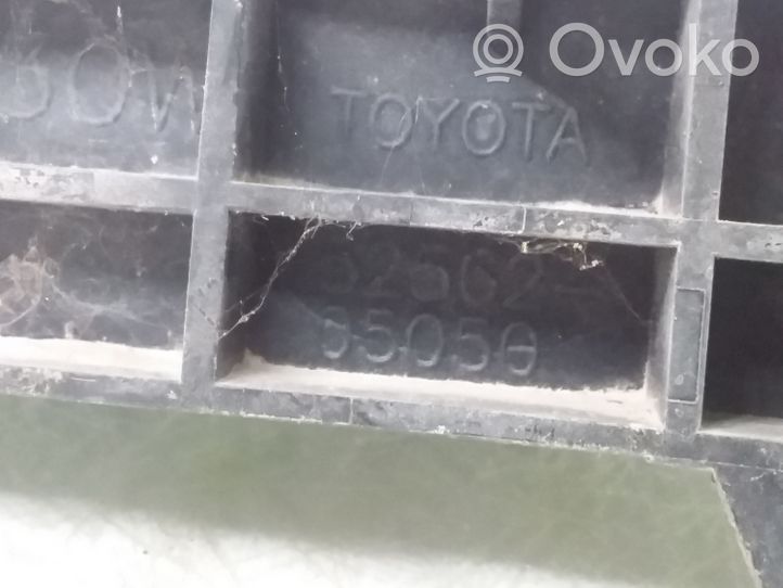 Toyota Avensis T270 Uchwyt / Mocowanie zderzaka tylnego 5256205050