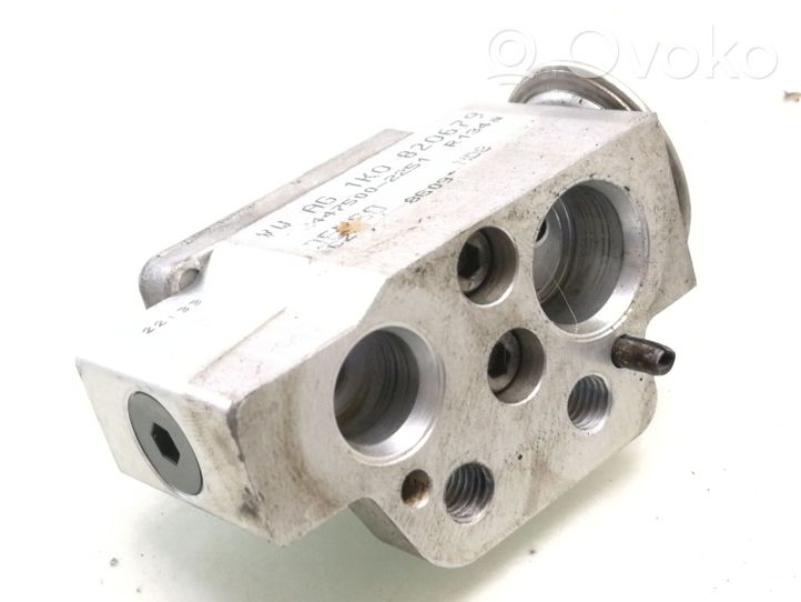 Volkswagen Tiguan Air conditioning (A/C) expansion valve 1K0820679