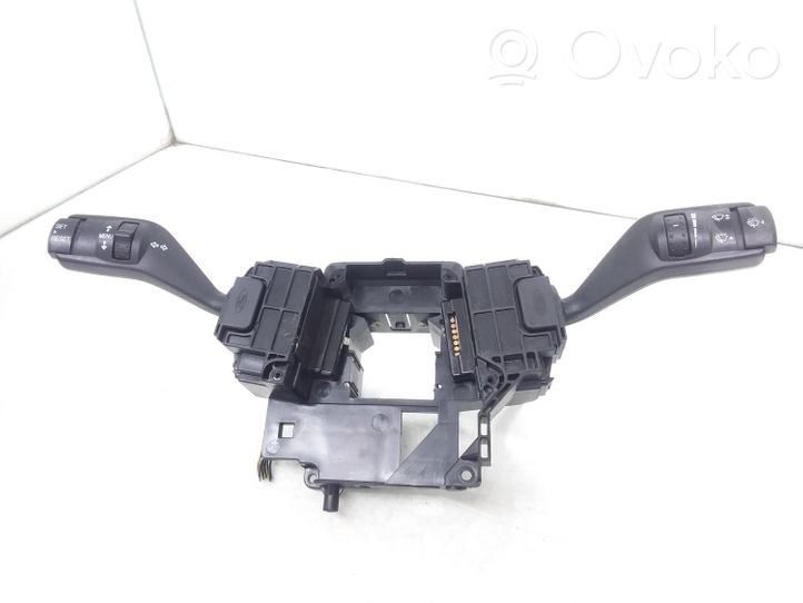 Ford Focus Pyyhkimen/suuntavilkun vipukytkin 4M5T13N064HH