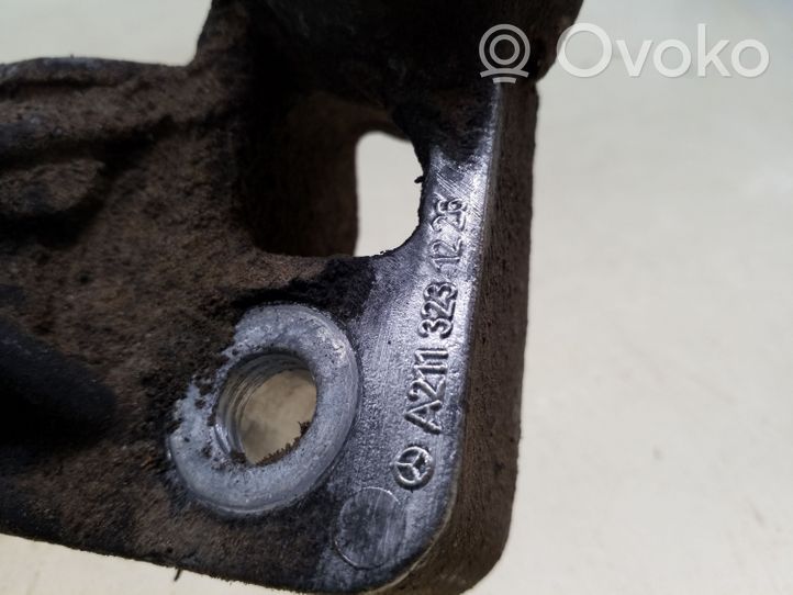 Mercedes-Benz E W211 Supporto per boccola della barra antirollio, anteriore A2113231226