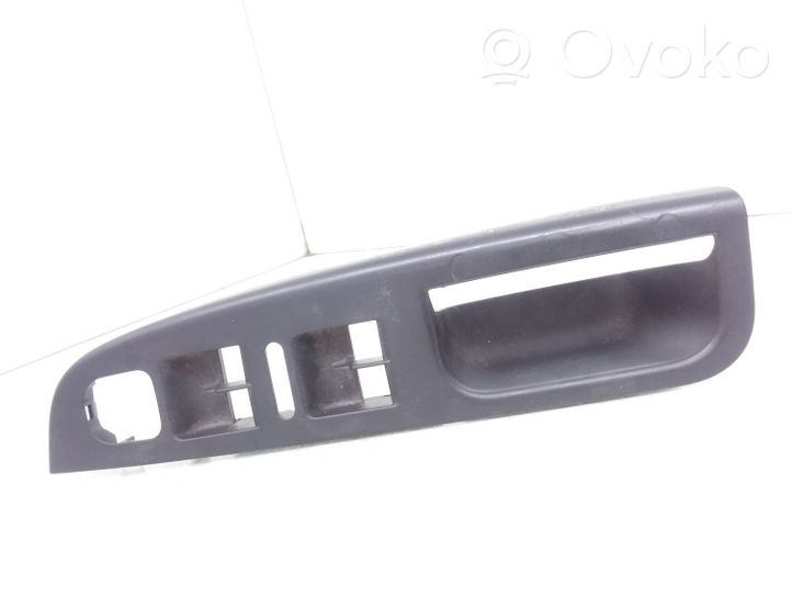 Volkswagen Golf V Front door interior handle trim 1K4868049C