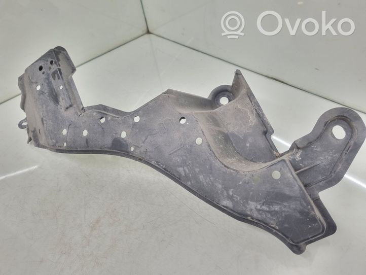 Toyota Auris E180 Osłona tylna podwozia 5762802100