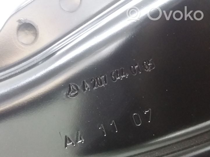 Mercedes-Benz E A207 Otros repuestos de carrocería A2076440105