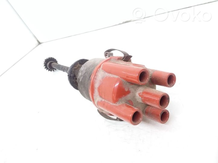 Opel Frontera A Spark distributor 0237523010