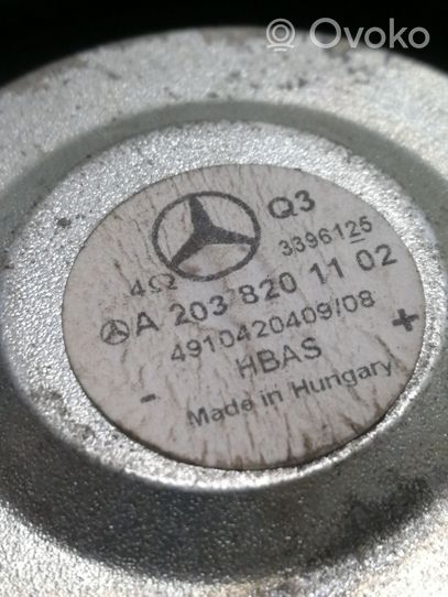 Mercedes-Benz C W203 Garsiakalbis (-iai) priekinėse duryse A2038201102