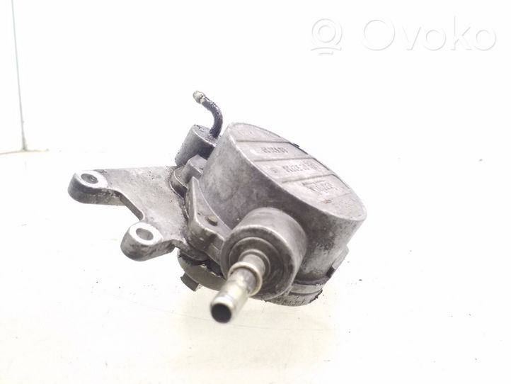 Opel Astra G Pompe à vide 9053139