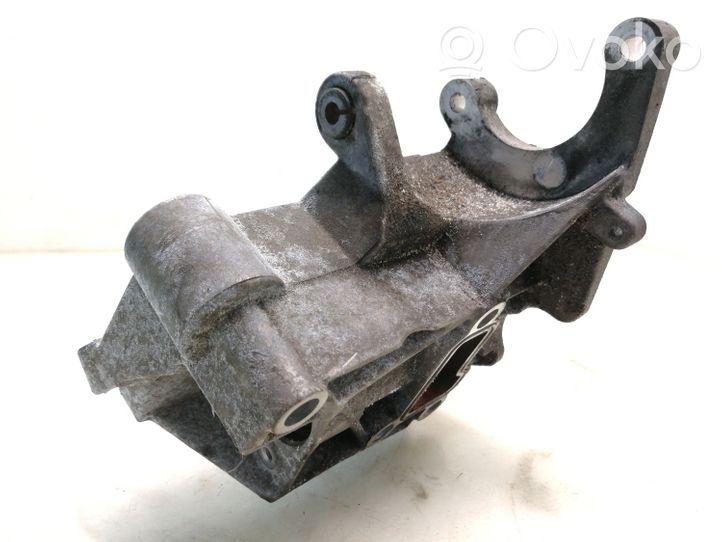 Audi A4 S4 B7 8E 8H Staffa di montaggio del compressore dell’A/C 059145169AA