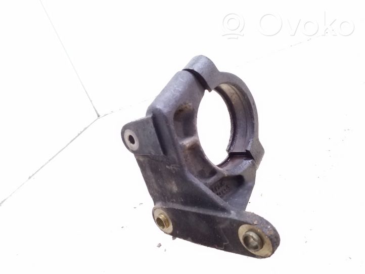 Volvo S60 Staffa del cuscinetto di supporto dell’albero di trasmissione 9143465