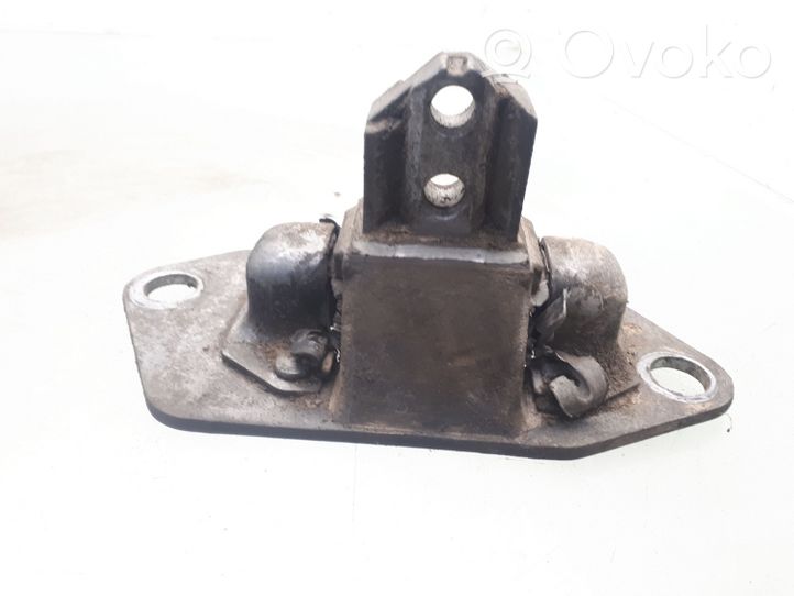 Volvo S60 Supporto della scatola del cambio 6D15