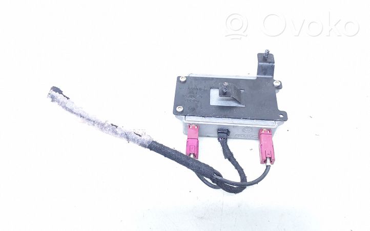 Audi A4 S4 B6 8E 8H Amplificateur d'antenne 8E0035456A