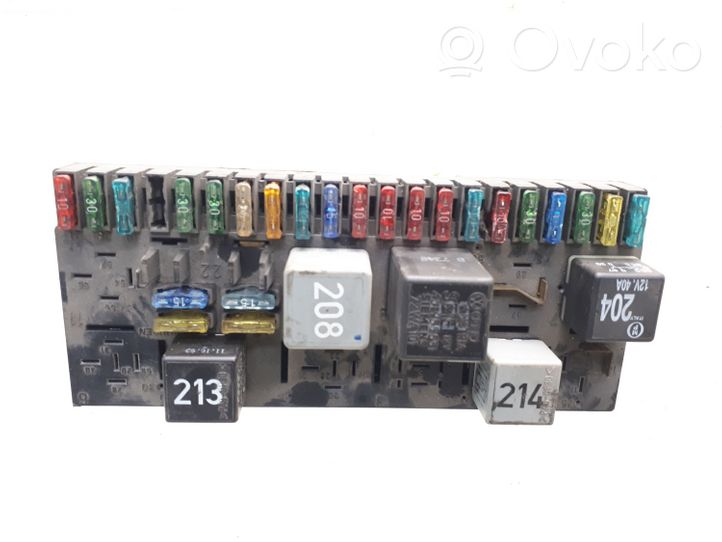 Audi 80 90 S2 B4 Module de fusibles 443941822B