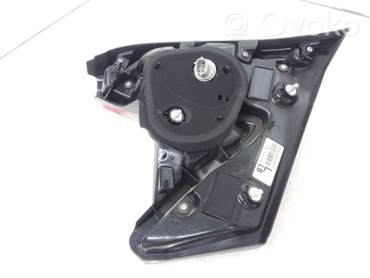 Toyota C-HR Luci posteriori del portellone del bagagliaio 81590F4010