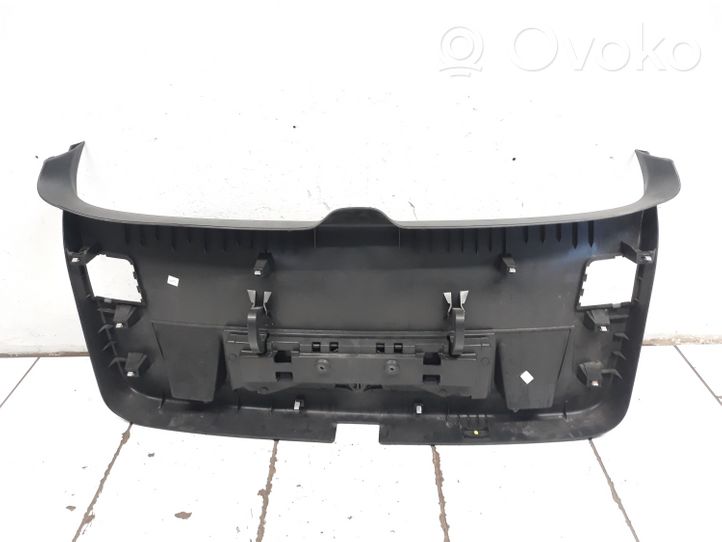 Volkswagen PASSAT B6 Pagrindinis apdailos skydas 3C9867605D