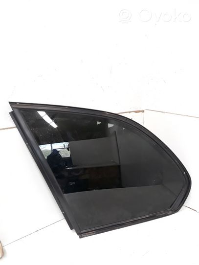 BMW X5 E53 Fenêtre latérale avant / vitre triangulaire AS3