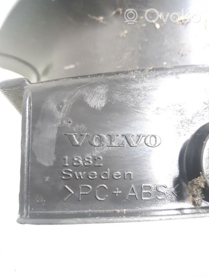 Volvo V70 Tavaratilan kynnyksen suoja 1882