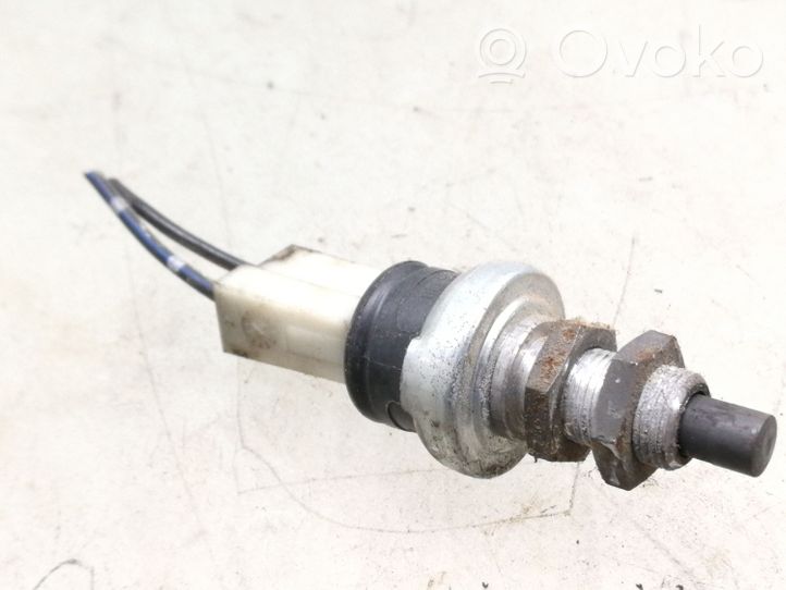 Mercedes-Benz Sprinter W901 W902 W903 W904 Sensore del freno di stazionamento/freno a mano 0005456909