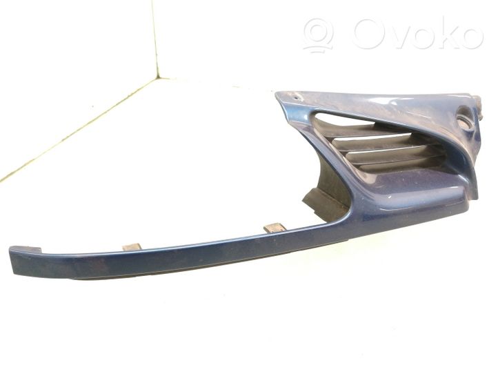 Renault Scenic I Maskownica / Grill / Atrapa górna chłodnicy 7700834201