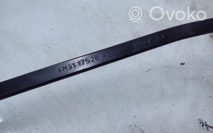 Ford Focus Windshield/front glass wiper blade 4M5117526AB