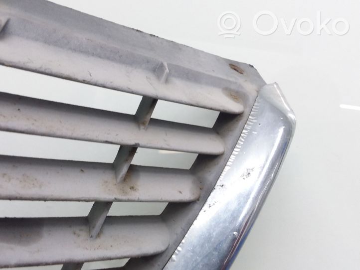 Chrysler Voyager Maskownica / Grill / Atrapa górna chłodnicy 4857522