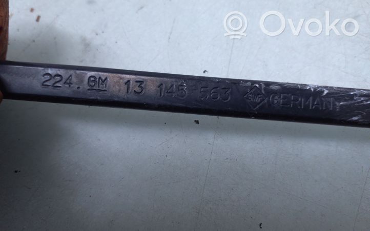 Opel Zafira B Front wiper blade arm 13145563