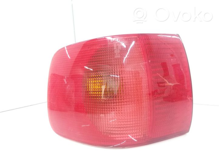 Audi 80 90 S2 B4 Galinis žibintas kėbule 014411913L