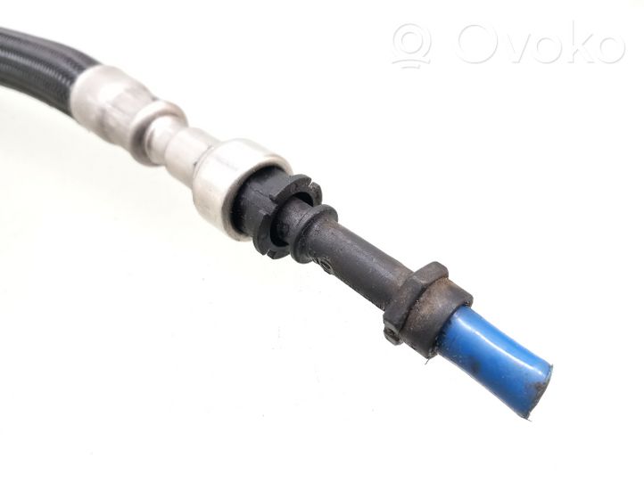 BMW 1 E81 E87 Fuel line pipe 7562481