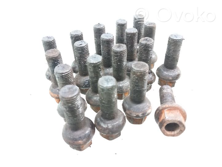 Volkswagen Transporter - Caravelle T4 Nuts/bolts 