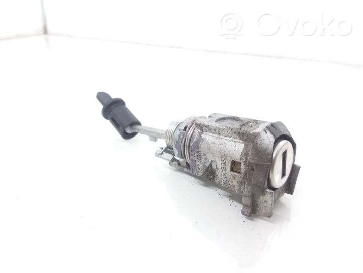 Audi A4 S4 B8 8K Serratura portiera anteriore (vicino alla maniglia) 8T1837167