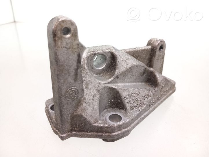 BMW 7 F01 F02 F03 F04 Support pompe injection à carburant 7805421