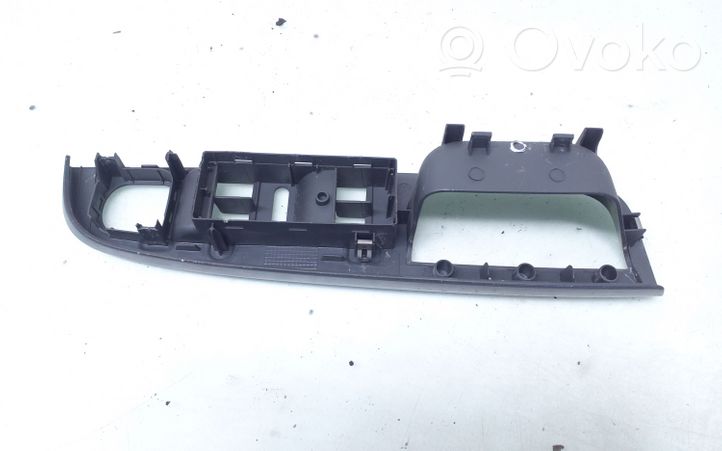 Volkswagen Golf V Rivestimento pulsantiera finestrino della portiera anteriore 1K4868049C