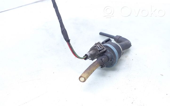 Volkswagen PASSAT B3 Electrovanne Soupape de Sûreté / Dépression 054133459B