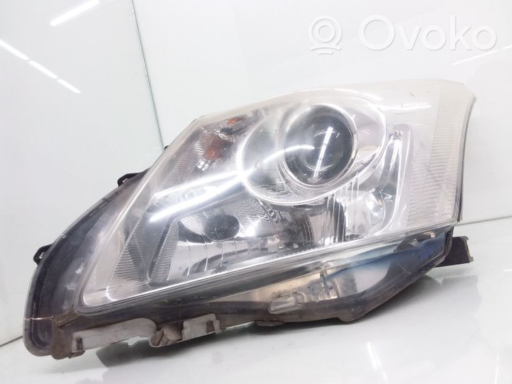 Toyota Avensis T270 Lampa przednia 8116605310