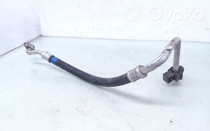 Toyota Avensis T270 Ilmastointilaitteen putki (A/C) 8870405380