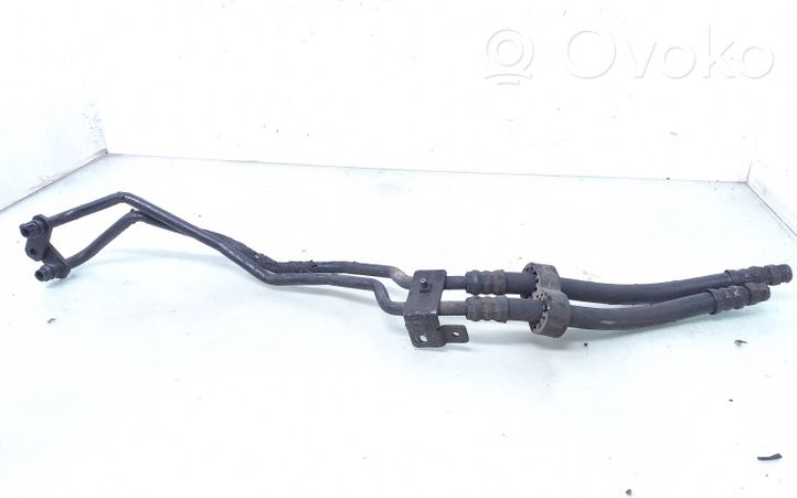 Volkswagen PASSAT B5.5 Tubo flessibile del radiatore dell’olio del cambio 8D0317819P