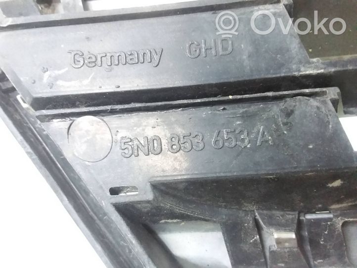 Volkswagen Tiguan Maskownica / Grill / Atrapa górna chłodnicy 5N0853653A