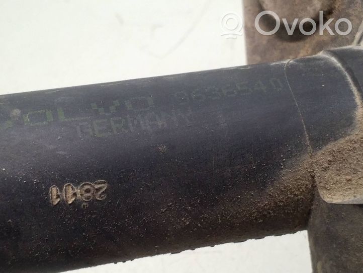 Volvo S60 Clutch slave cylinder 8636540